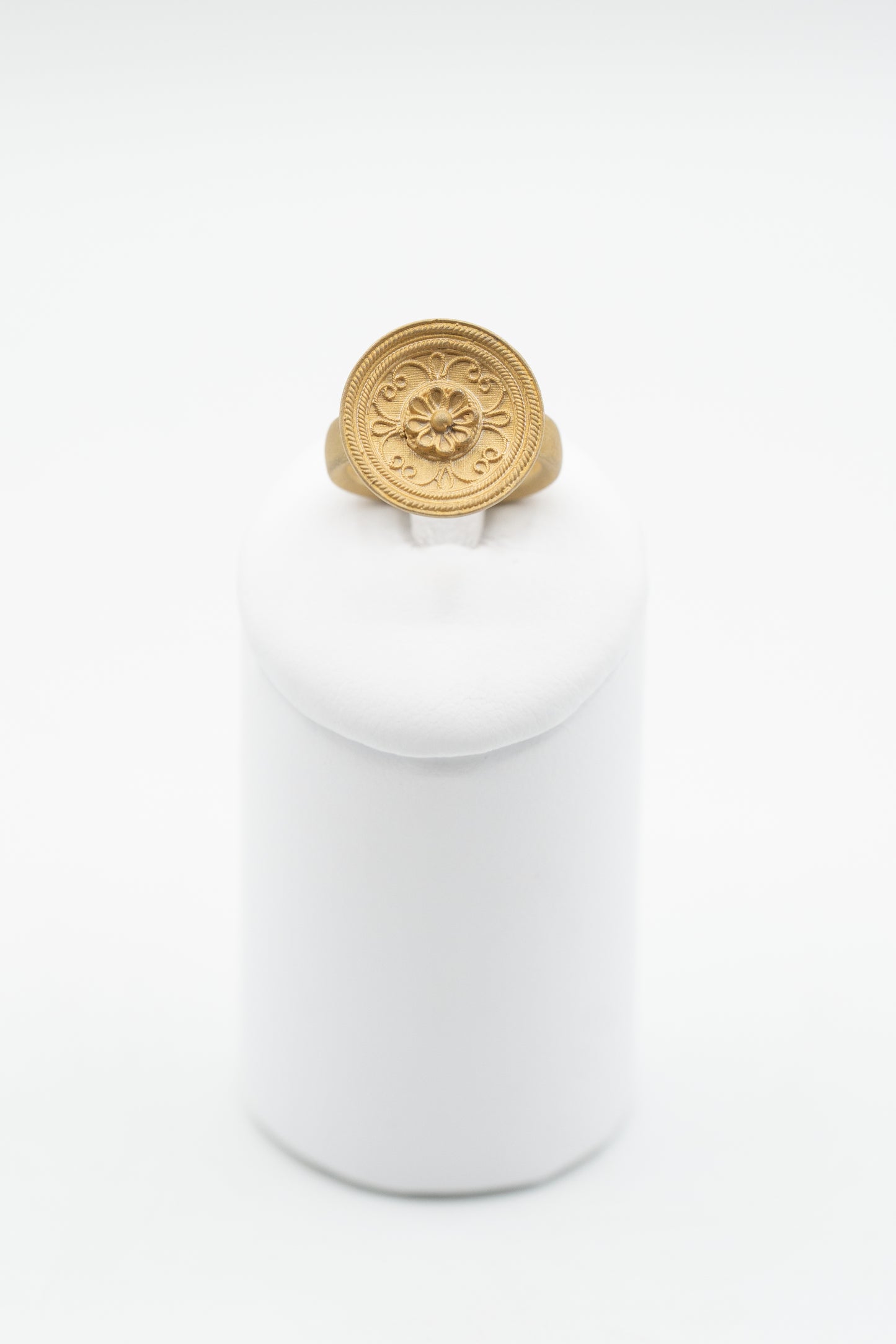 Anello Segno Aureo in argento 925 bagno oro 24 carati, vista frontale