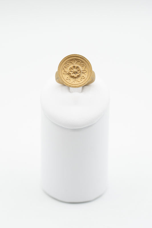 Anello Segno Aureo in argento 925 bagno oro 24 carati, vista frontale